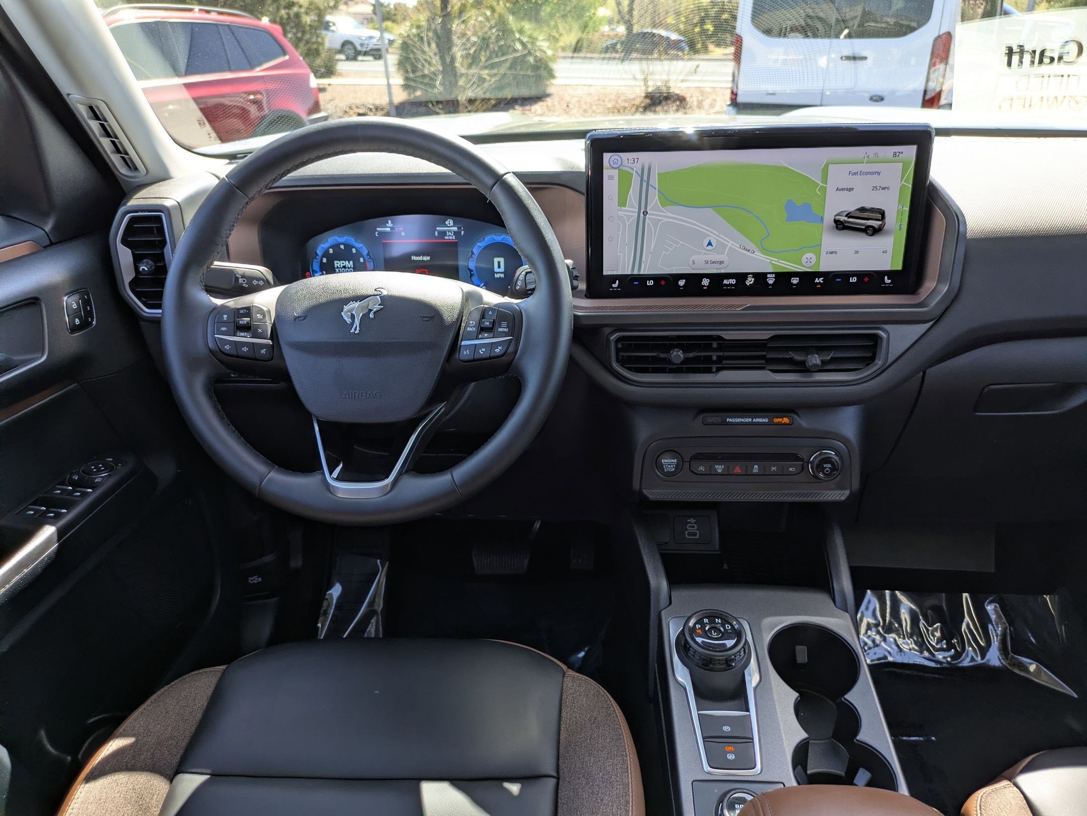 Certified 2025 Ford Bronco Sport Outer Banks w/ Outer Banks Tech Package+ AWD/4WD image 29