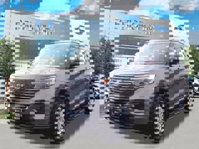 Certified 2022 Ford Explorer XLT w/ Class IV Trailer Tow Package