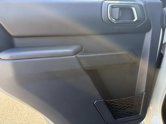 Certified 2025 Ford Bronco Outer Banks w/ Sasquatch Package AWD/4WD image 19