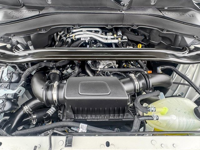 Certified 2025 Ford Explorer ST image 35