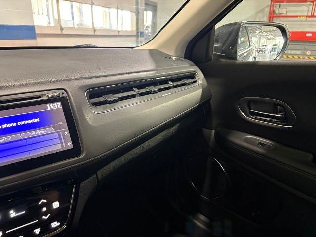 Used 2018 Honda HR-V EX image 18