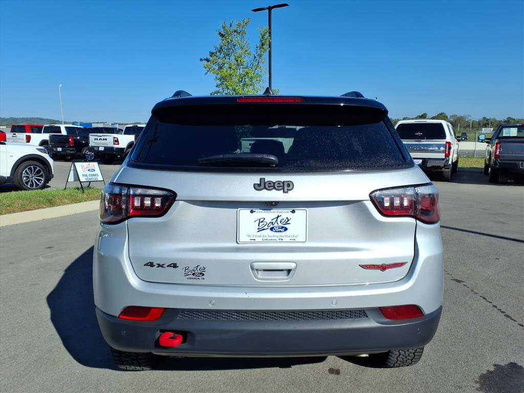 Used 2024 Jeep Compass Trailhawk image 4