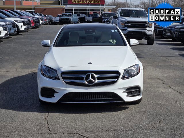 Used 2018 Mercedes-Benz E 300 4MATIC w/ Premium 2 Package image 2