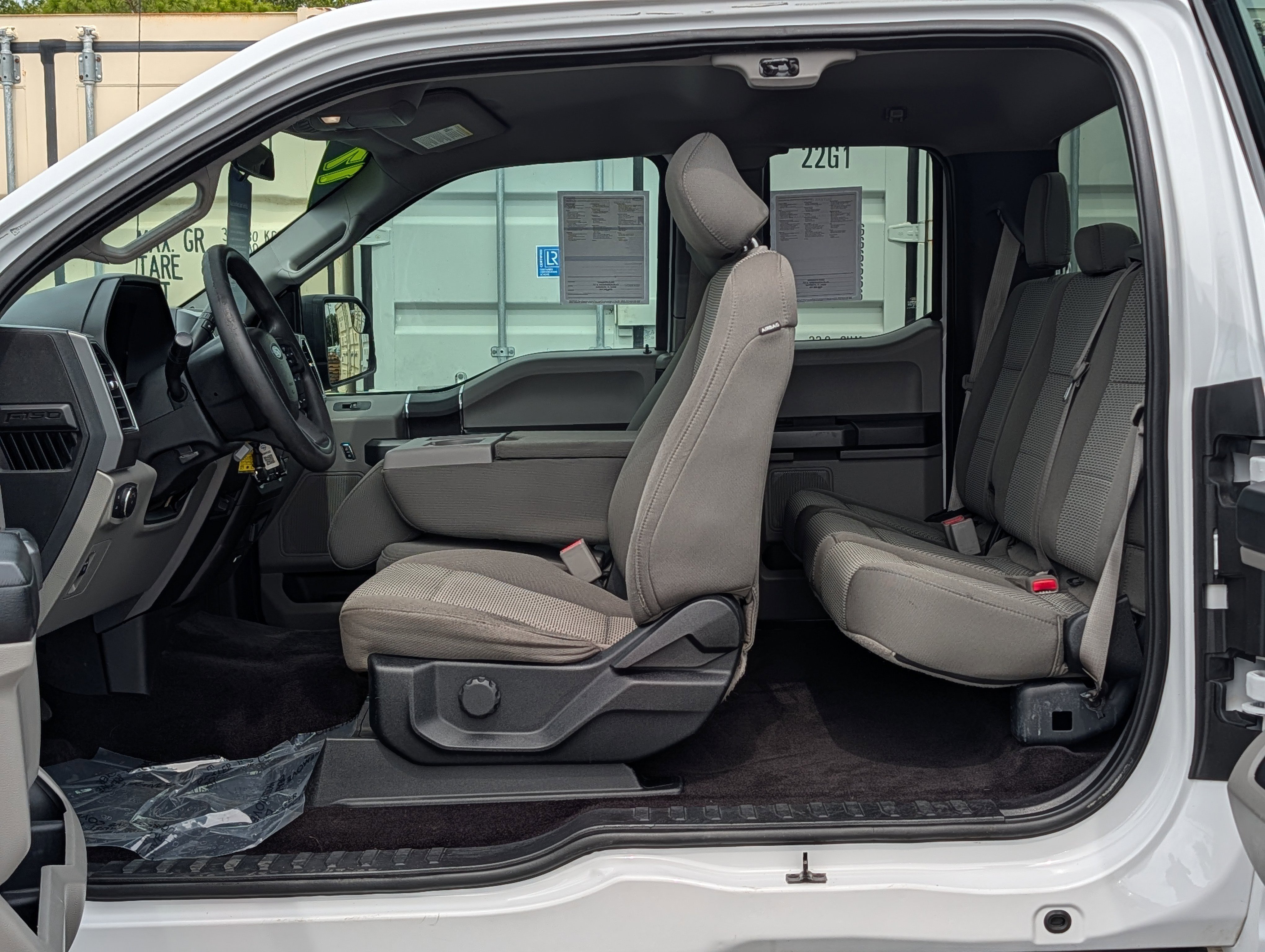 Certified 2017 Ford F150 XLT RWD image 16