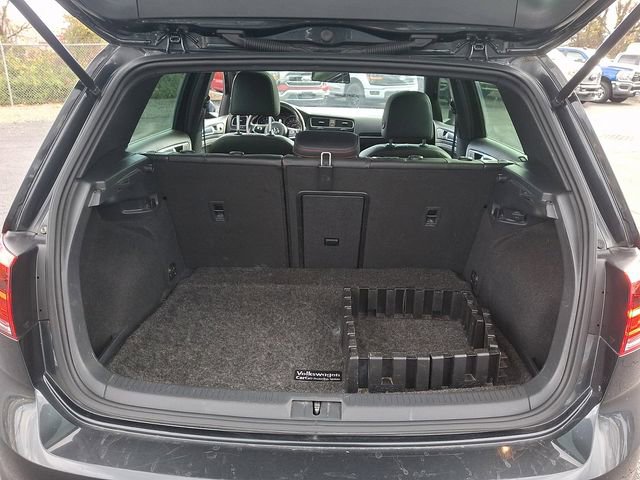 Used 2017 Volkswagen GTI SE image 29