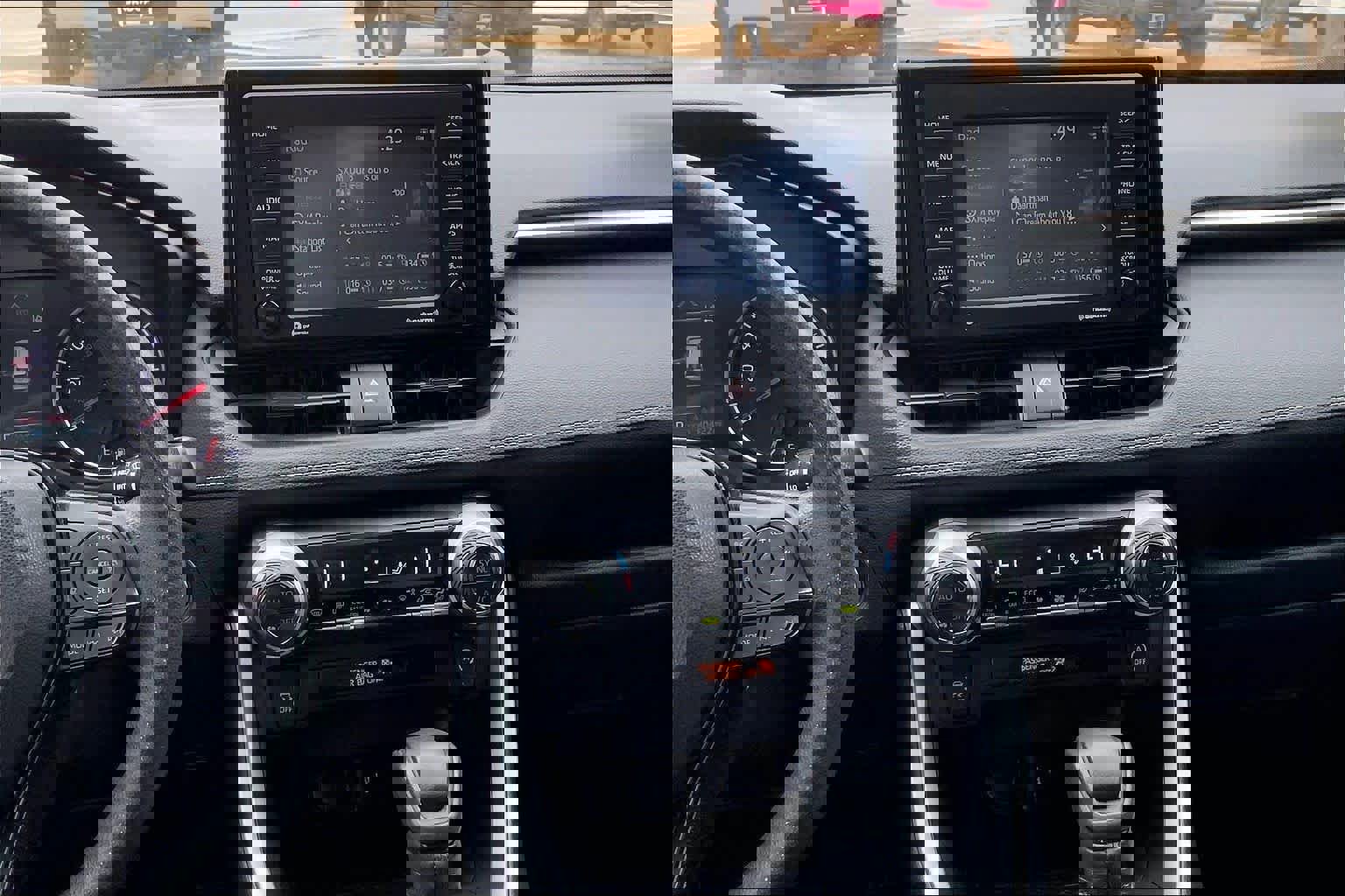 Used 2020 Toyota RAV4 XLE image 8