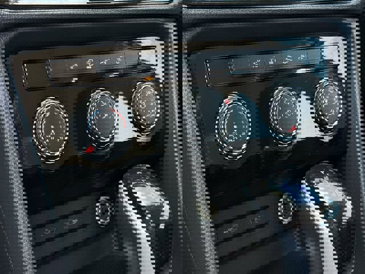 Used 2024 Volkswagen Taos S FWD image 19