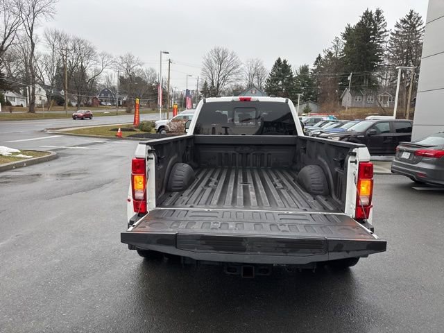Certified 2022 Ford F350 Lariat w/ Chrome Package image 9