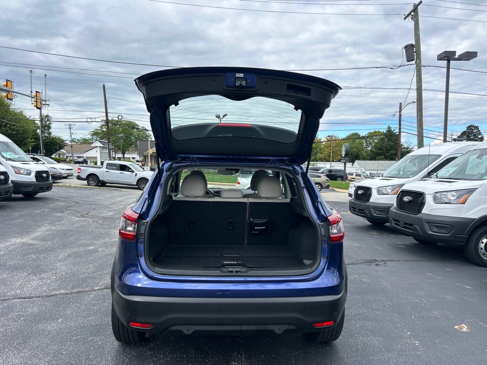 Used 2020 Nissan Rogue Sport SV AWD/4WD image 14
