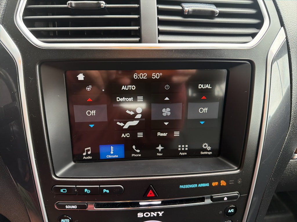 Certified 2017 Ford Explorer Limited AWD/4WD image 28