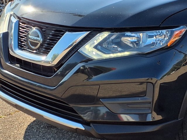Used 2018 Nissan Rogue SV AWD/4WD image 23
