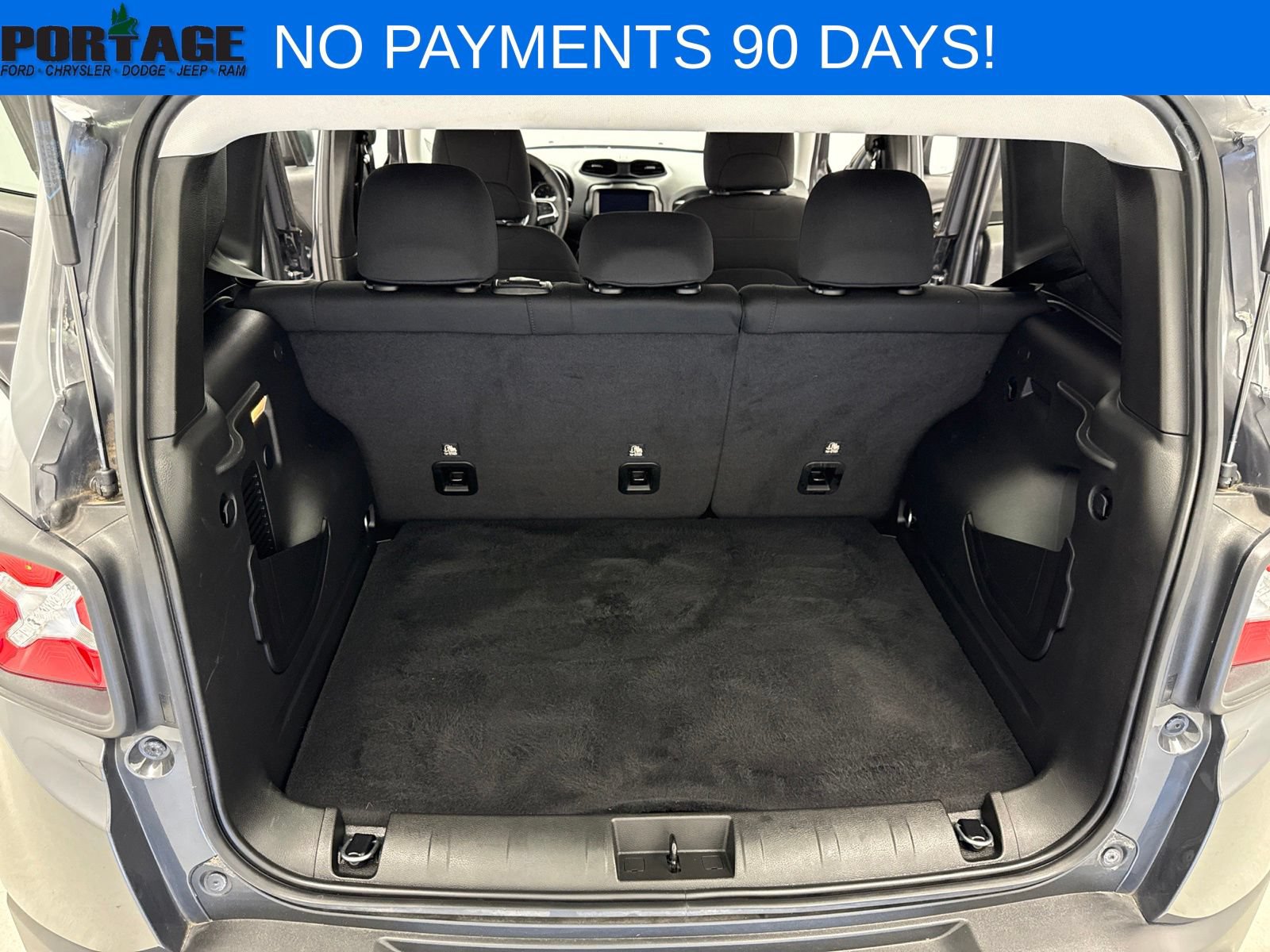Used 2023 Jeep Renegade Latitude AWD/4WD image 40