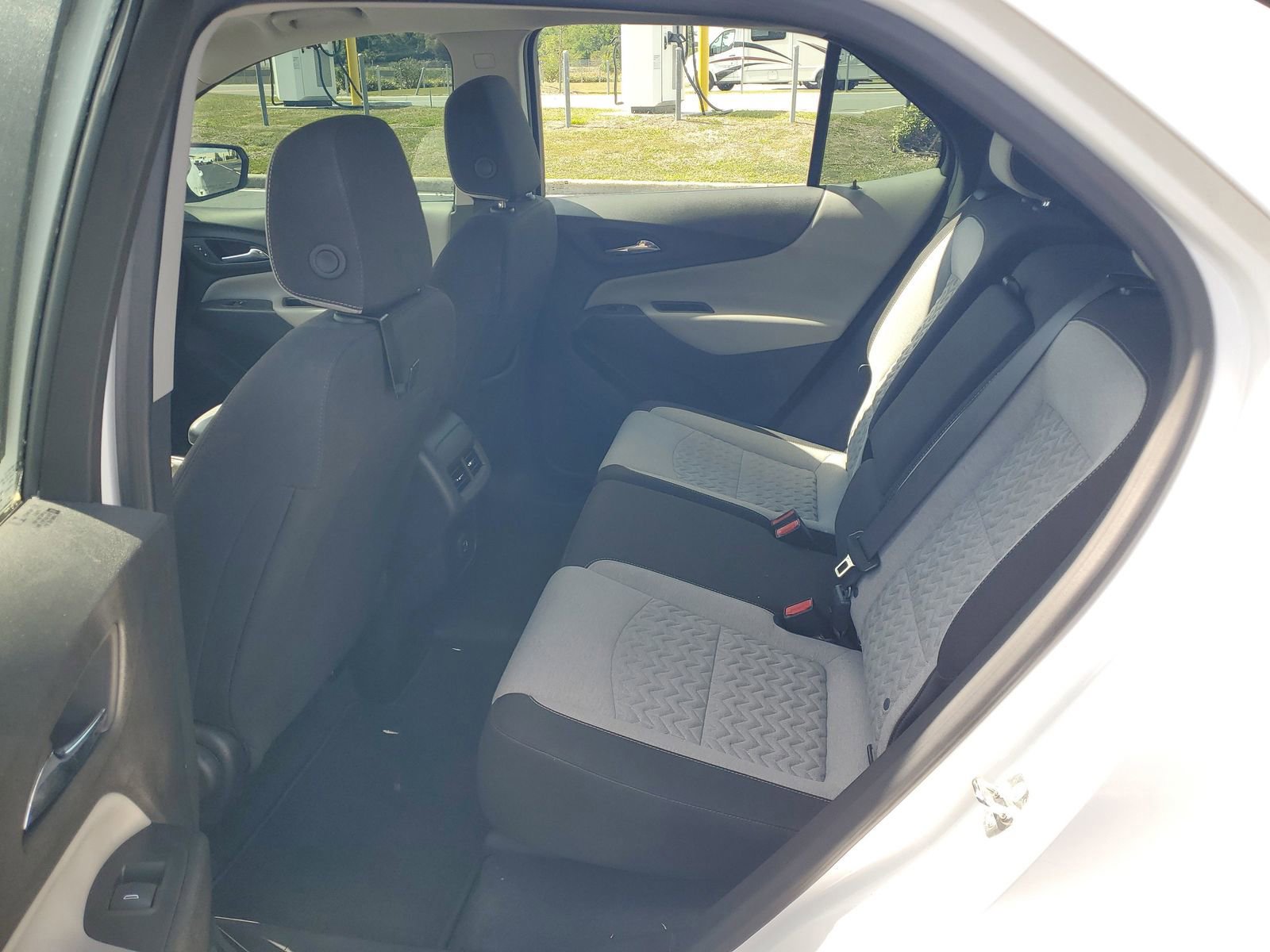 Used 2024 Chevrolet Equinox LS FWD image 10