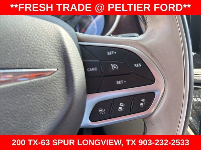 Used 2017 Chrysler Pacifica Limited FWD image 19