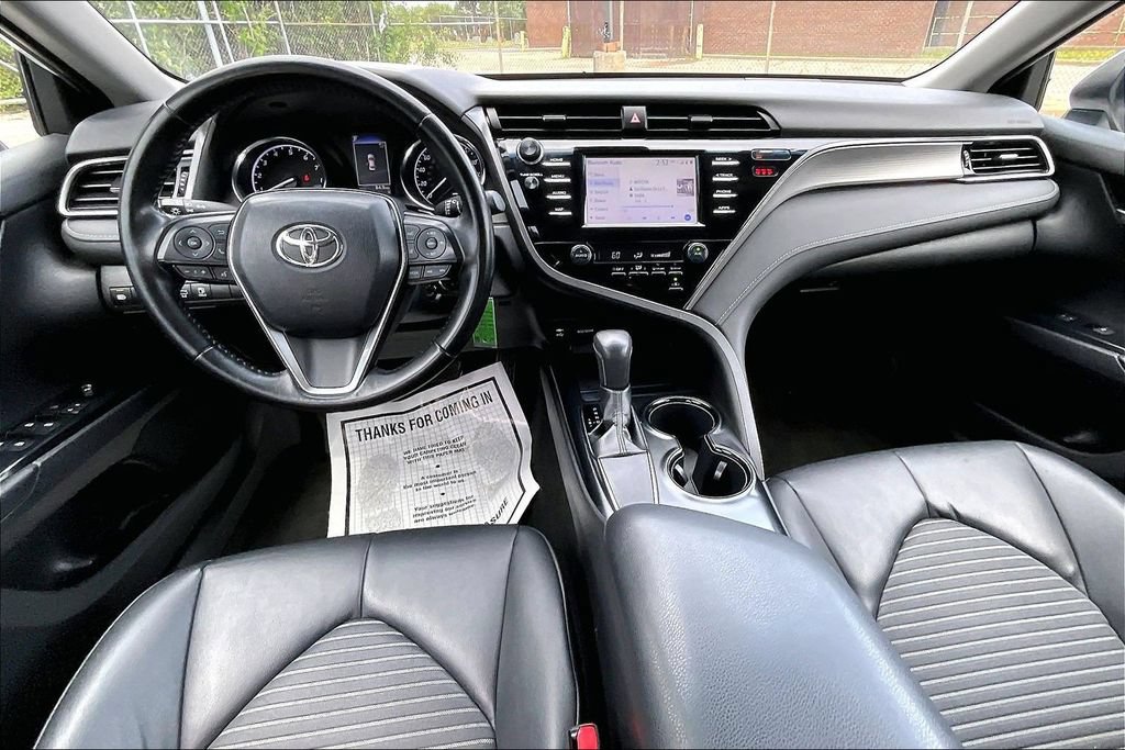 Used 2019 Toyota Camry SE FWD image 14