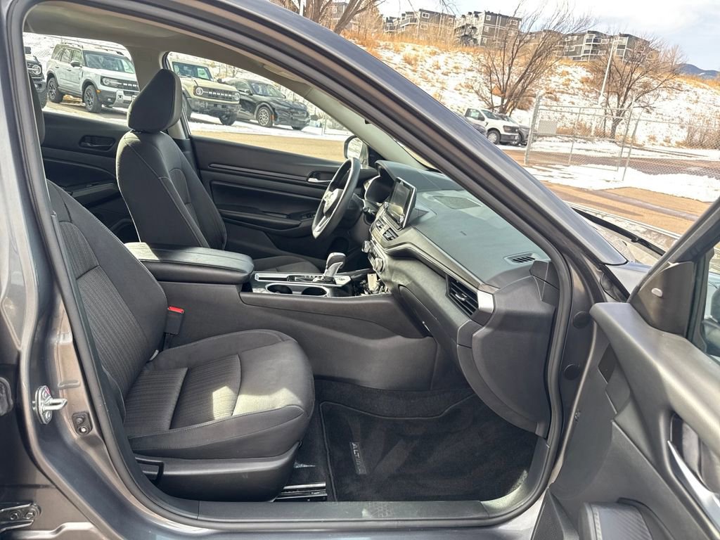 Used 2024 Nissan Altima 2.5 SV image 30