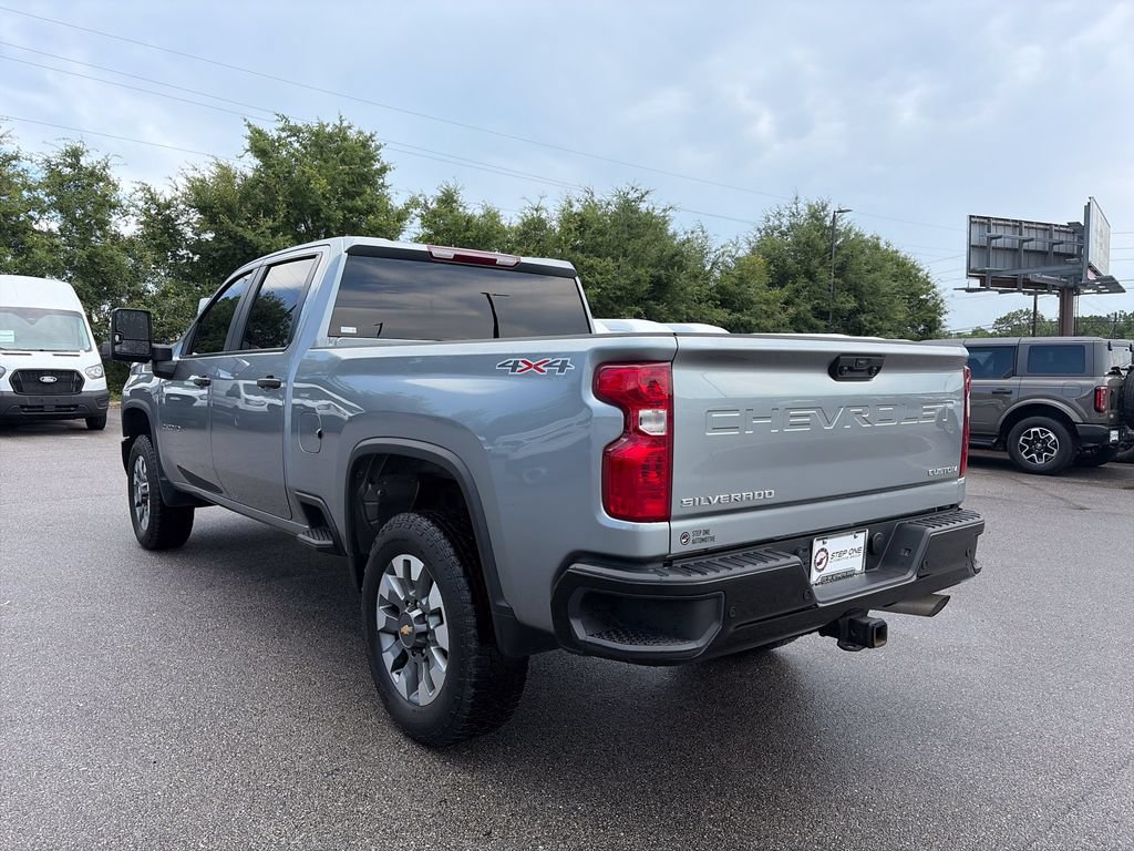 Used 2025 Chevrolet Silverado 2500 Custom w/ Custom Value Package AWD/4WD image 5