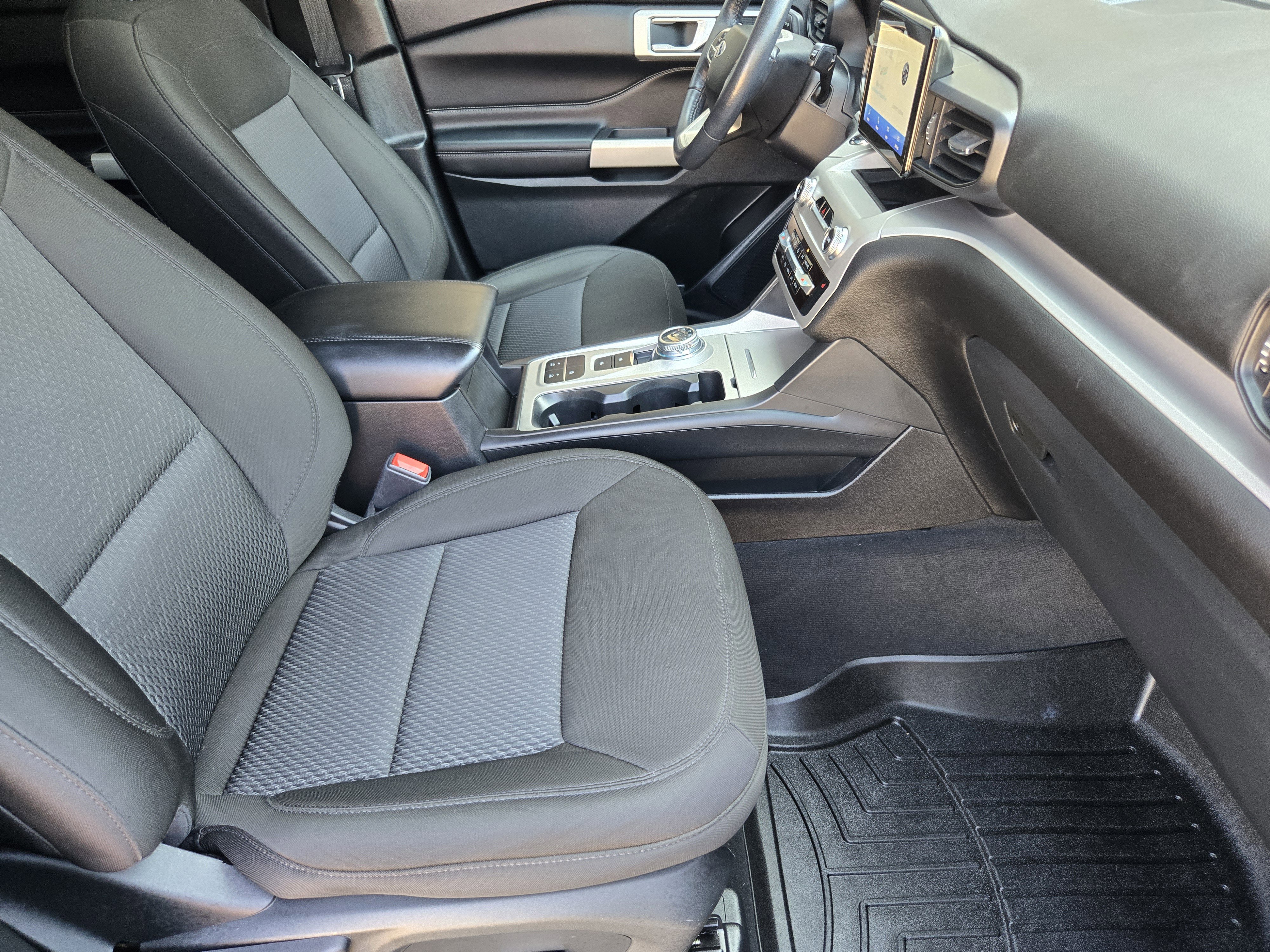 Certified 2023 Ford Explorer XLT image 10