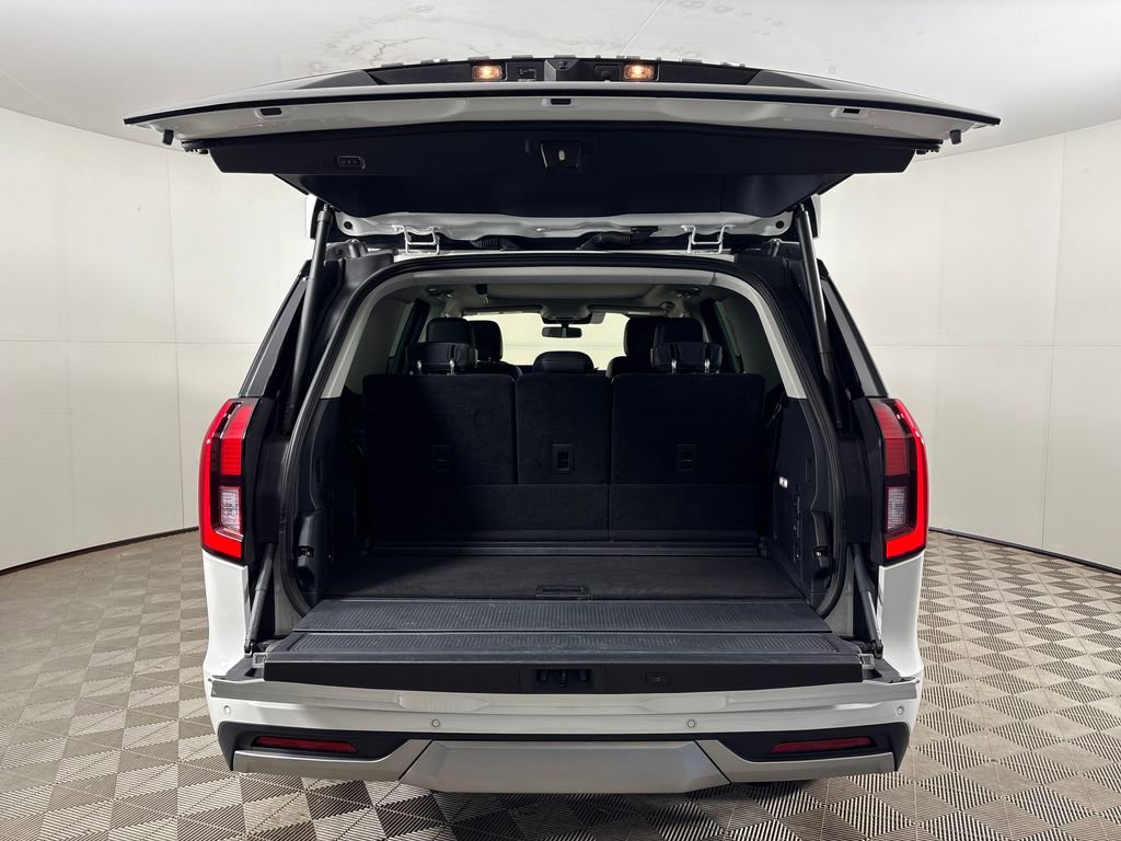 Certified 2025 Ford Expedition Platinum AWD/4WD image 28