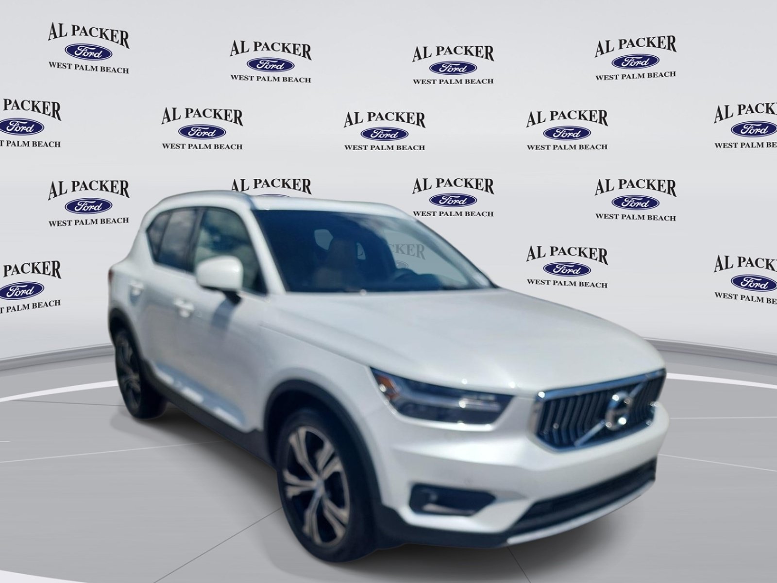 Used 2020 Volvo XC40 T4 Inscription w/ Protection Package Premier FWD image 7