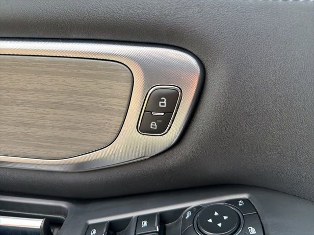 Certified 2025 Ford Expedition Platinum AWD/4WD image 31