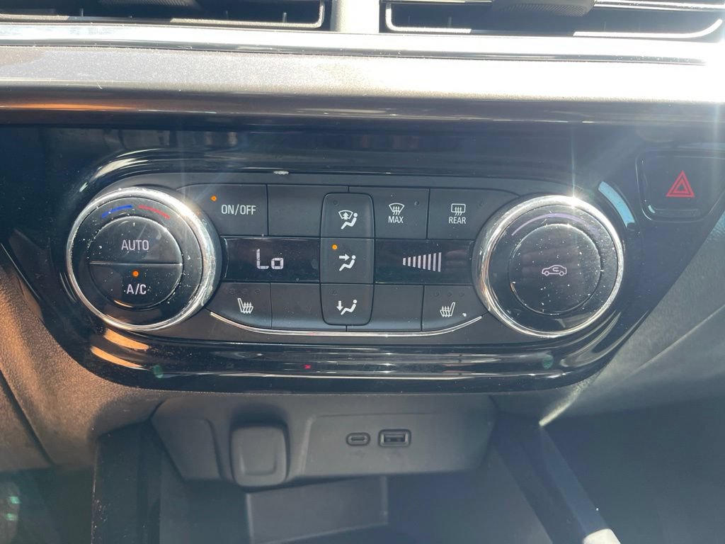 Used 2024 Chevrolet Trax ACTIV w/ Driver Confidence Package FWD image 22