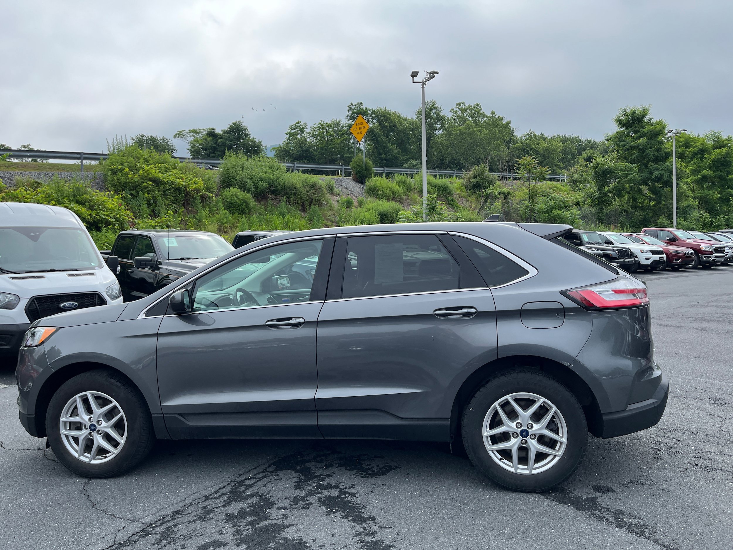 Certified 2022 Ford Edge SEL w/ Convenience Package AWD/4WD image 7