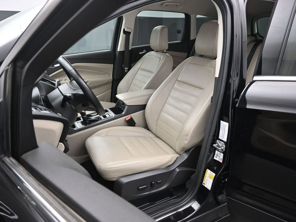 Certified 2019 Ford Escape Titanium FWD image 36
