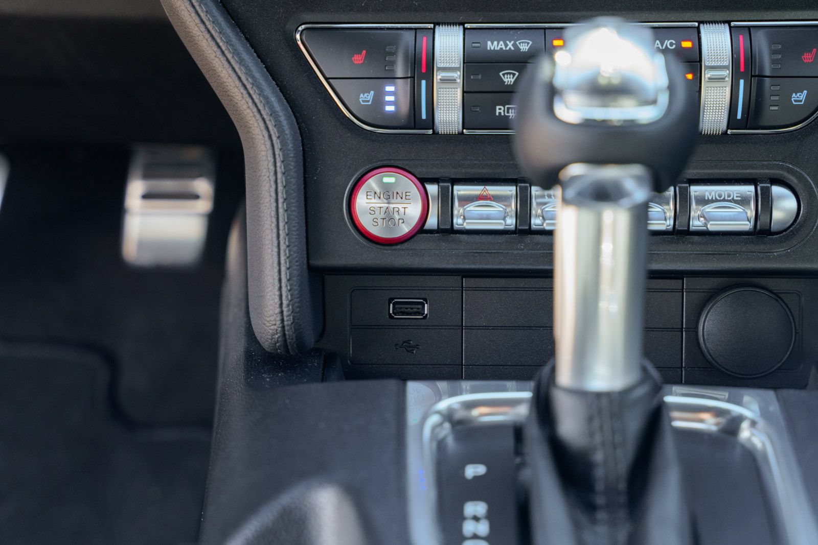 Certified 2020 Ford Mustang Premium RWD image 47