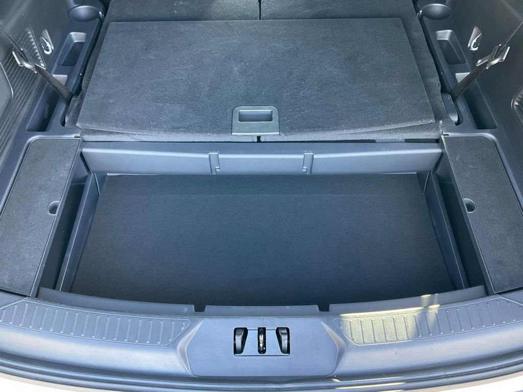 Certified 2025 Ford Explorer ST-Line w/ Premium Package image 25