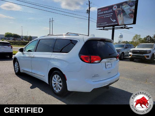 Used 2019 Chrysler Pacifica Touring-L image 3