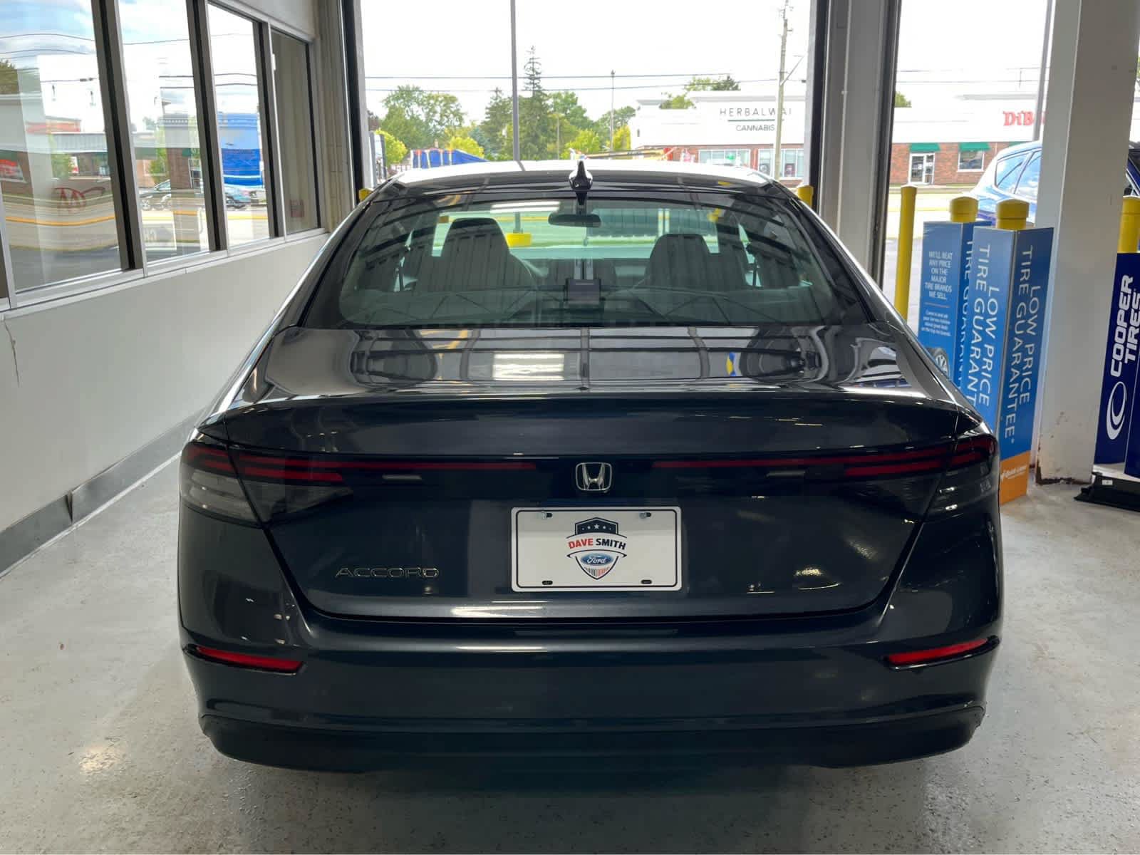 Used 2023 Honda Accord EX image 6