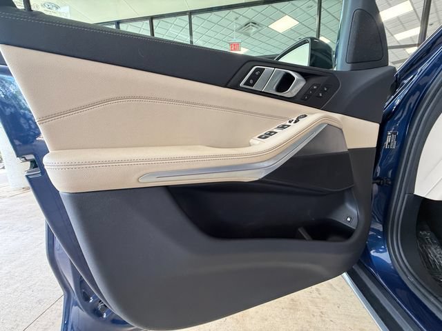 Used 2022 BMW X5 xDrive45e w/ Luxury Seating Package AWD/4WD image 23