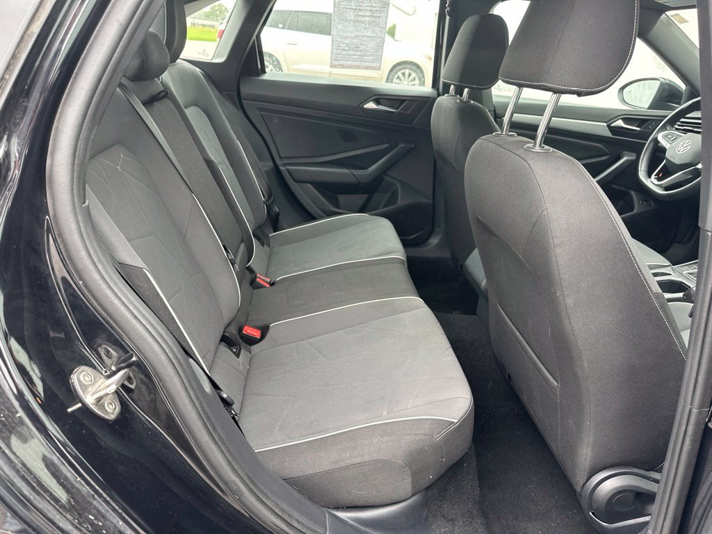 Used 2025 Volkswagen Jetta Sport FWD image 25