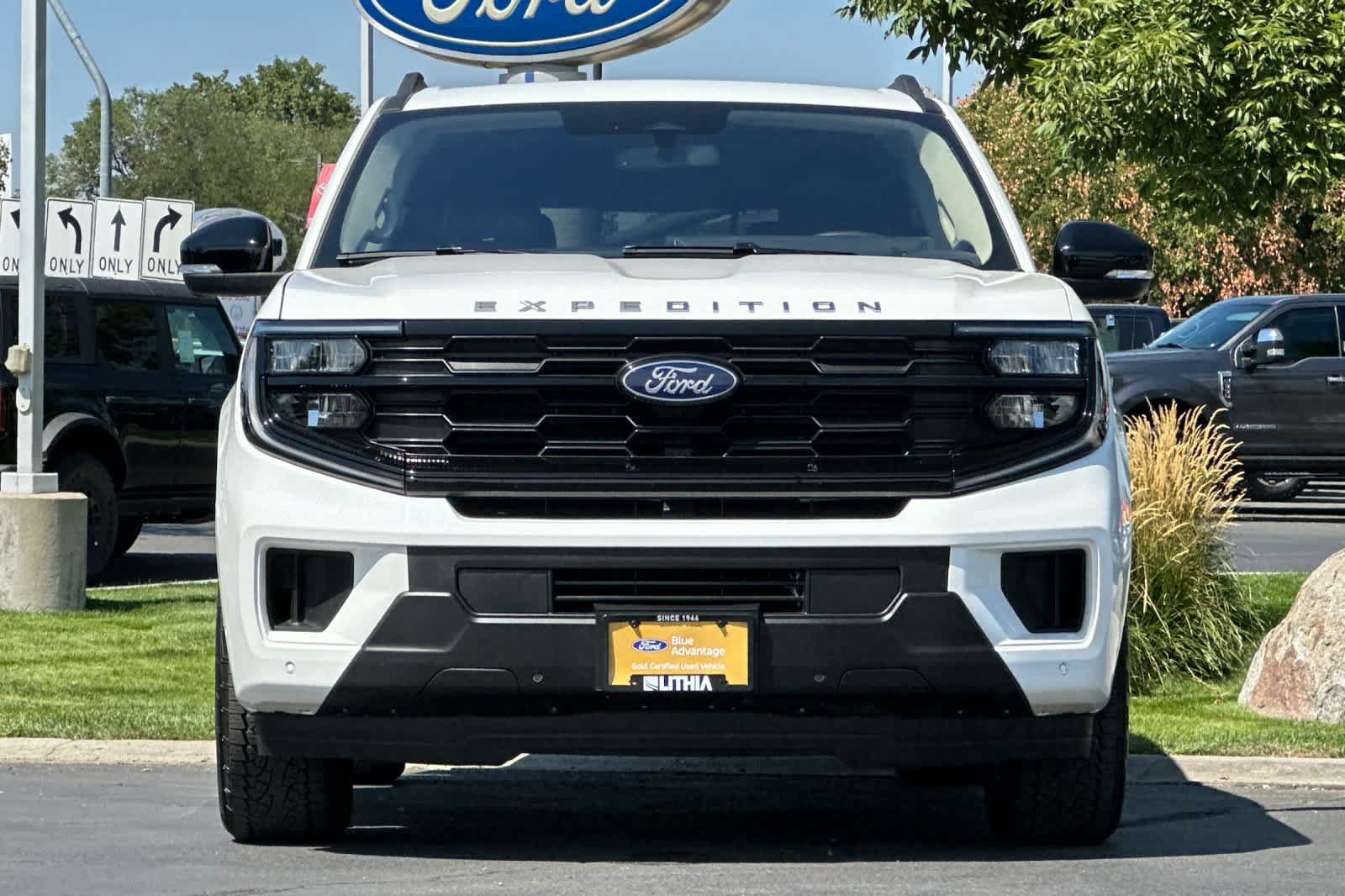 Certified 2025 Ford Expedition Active AWD/4WD image 10