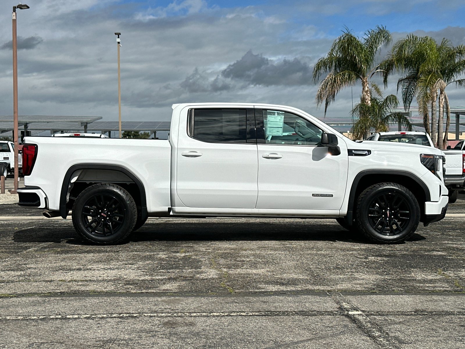 Used 2024 GMC Sierra 1500 Elevation image 6