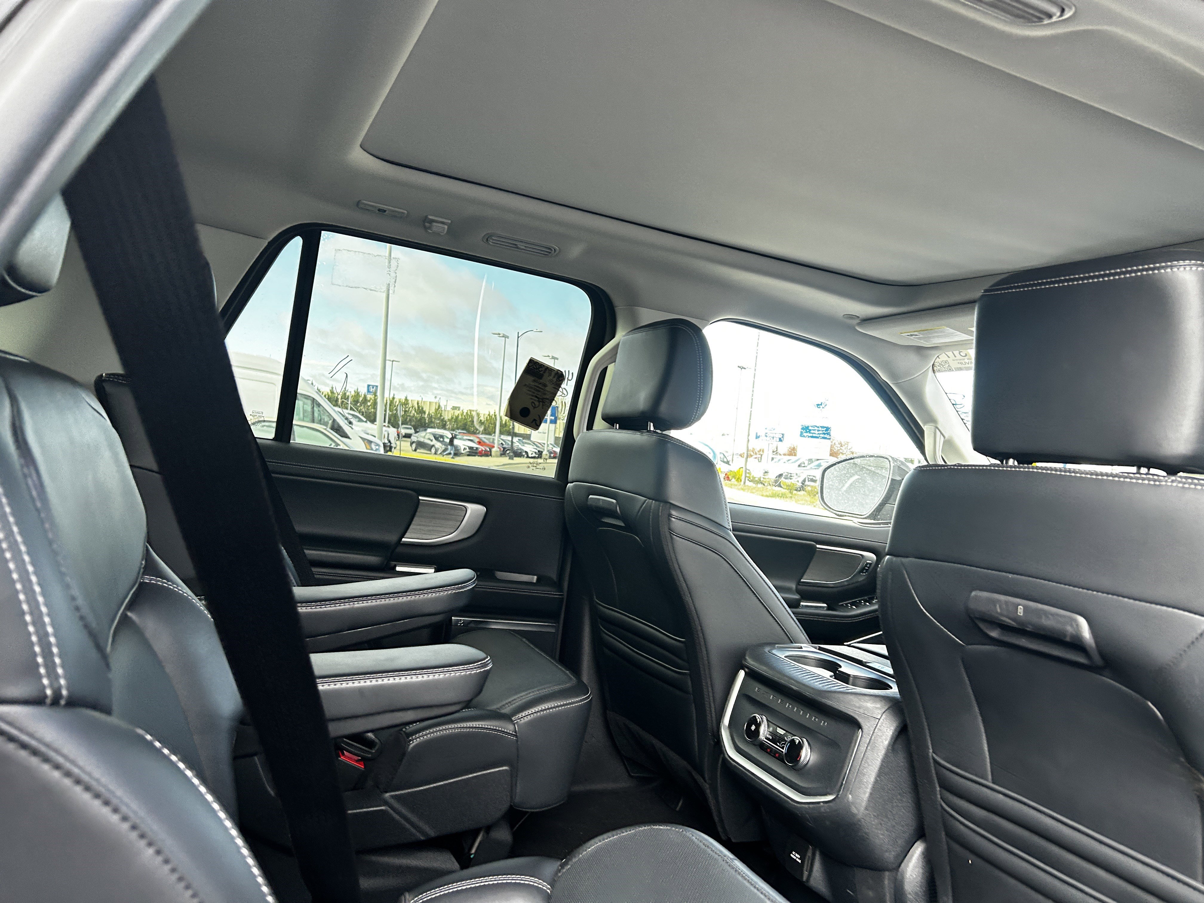 Certified 2025 Ford Expedition Platinum AWD/4WD image 12