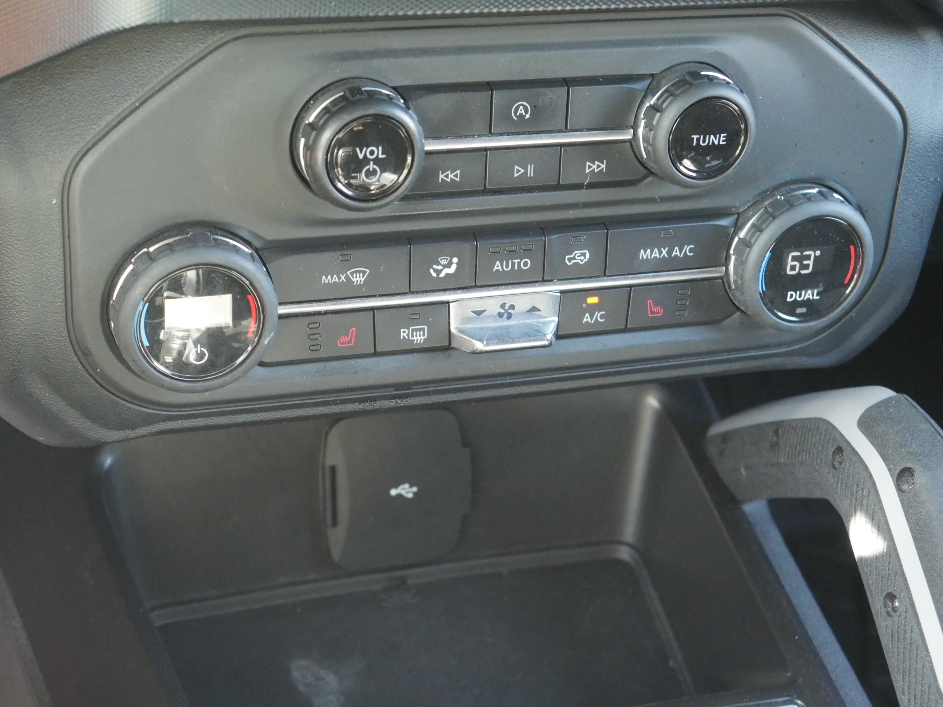 Certified 2021 Ford Bronco Outer Banks AWD/4WD image 14