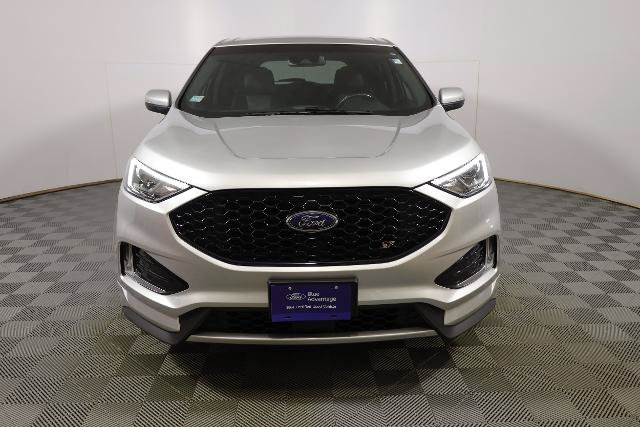 Certified 2019 Ford Edge ST w/ Cold Weather Package AWD/4WD image 4