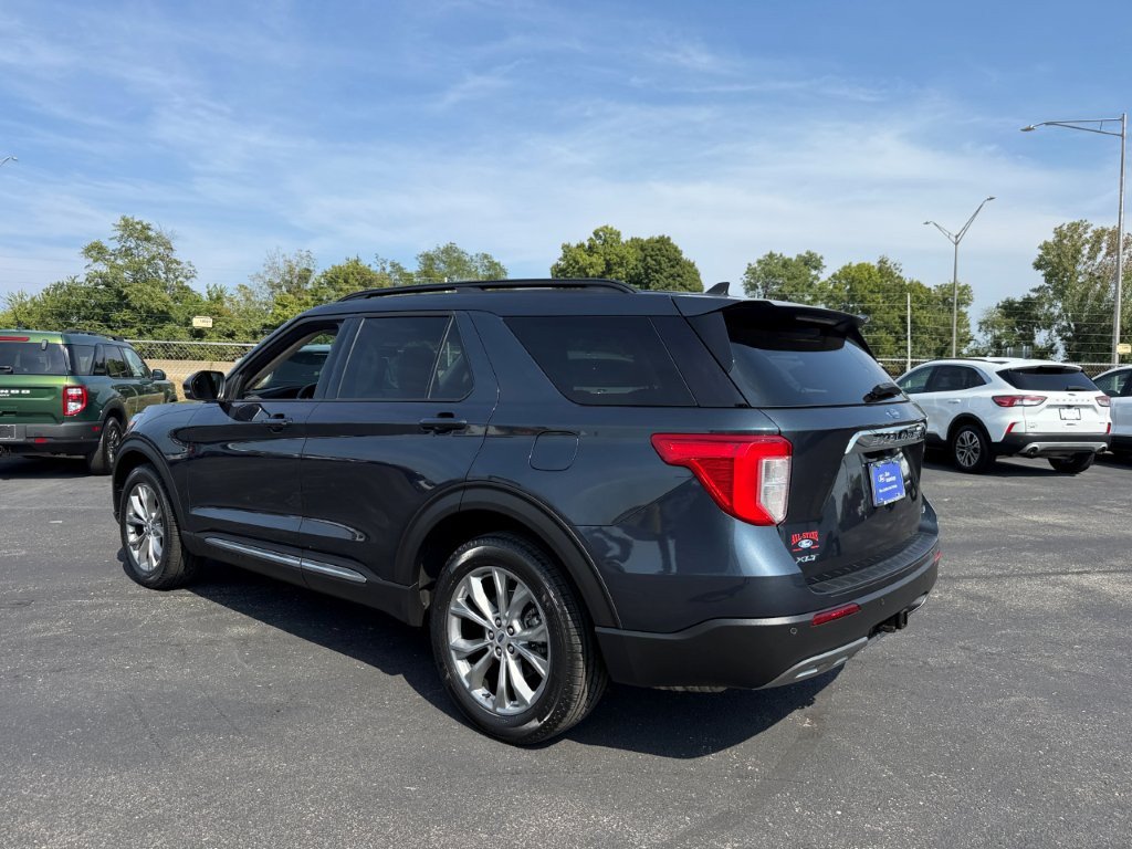 Certified 2023 Ford Explorer XLT w/ Equipment Group 202A AWD/4WD image 4