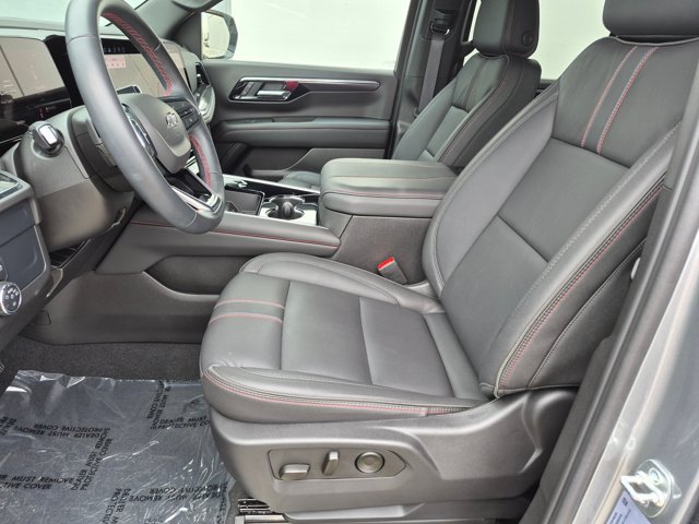 Used 2025 Chevrolet Tahoe RST AWD/4WD image 15