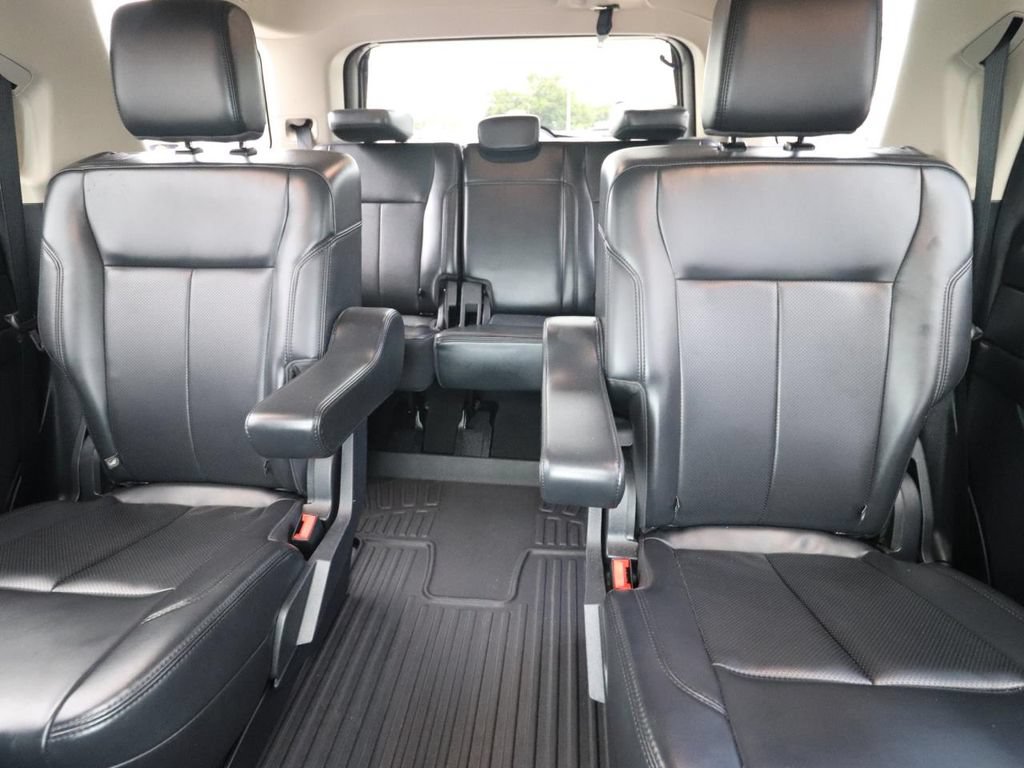 Certified 2024 Ford Expedition XLT RWD image 12