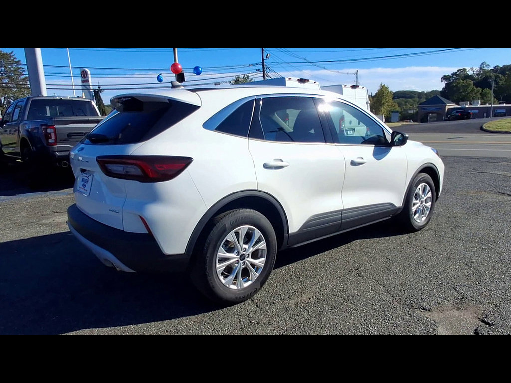 Certified 2023 Ford Escape Active AWD/4WD image 8