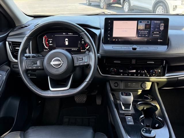 Used 2024 Nissan Rogue SL AWD/4WD image 11