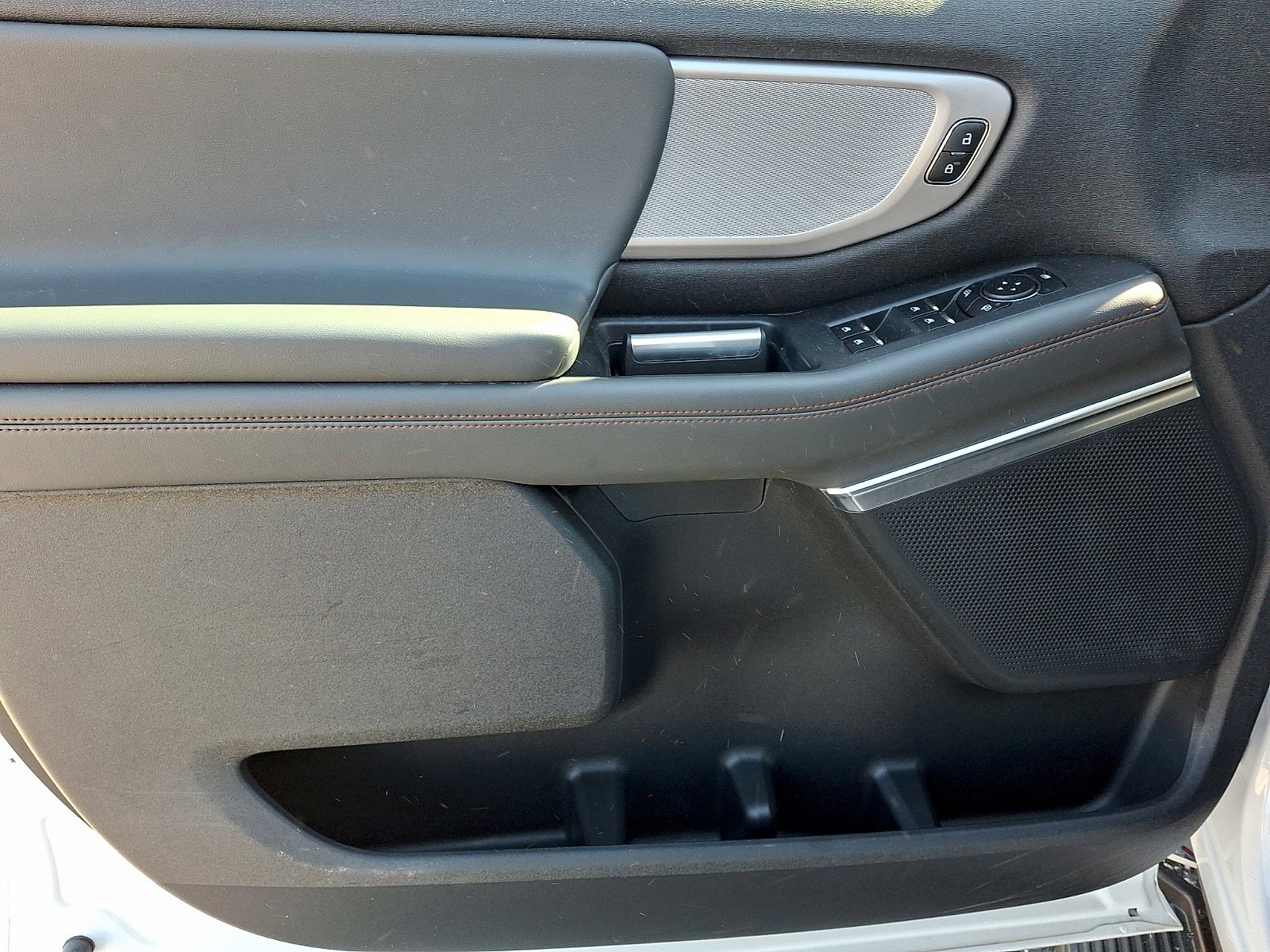 Certified 2025 Ford Expedition Max Active image 11