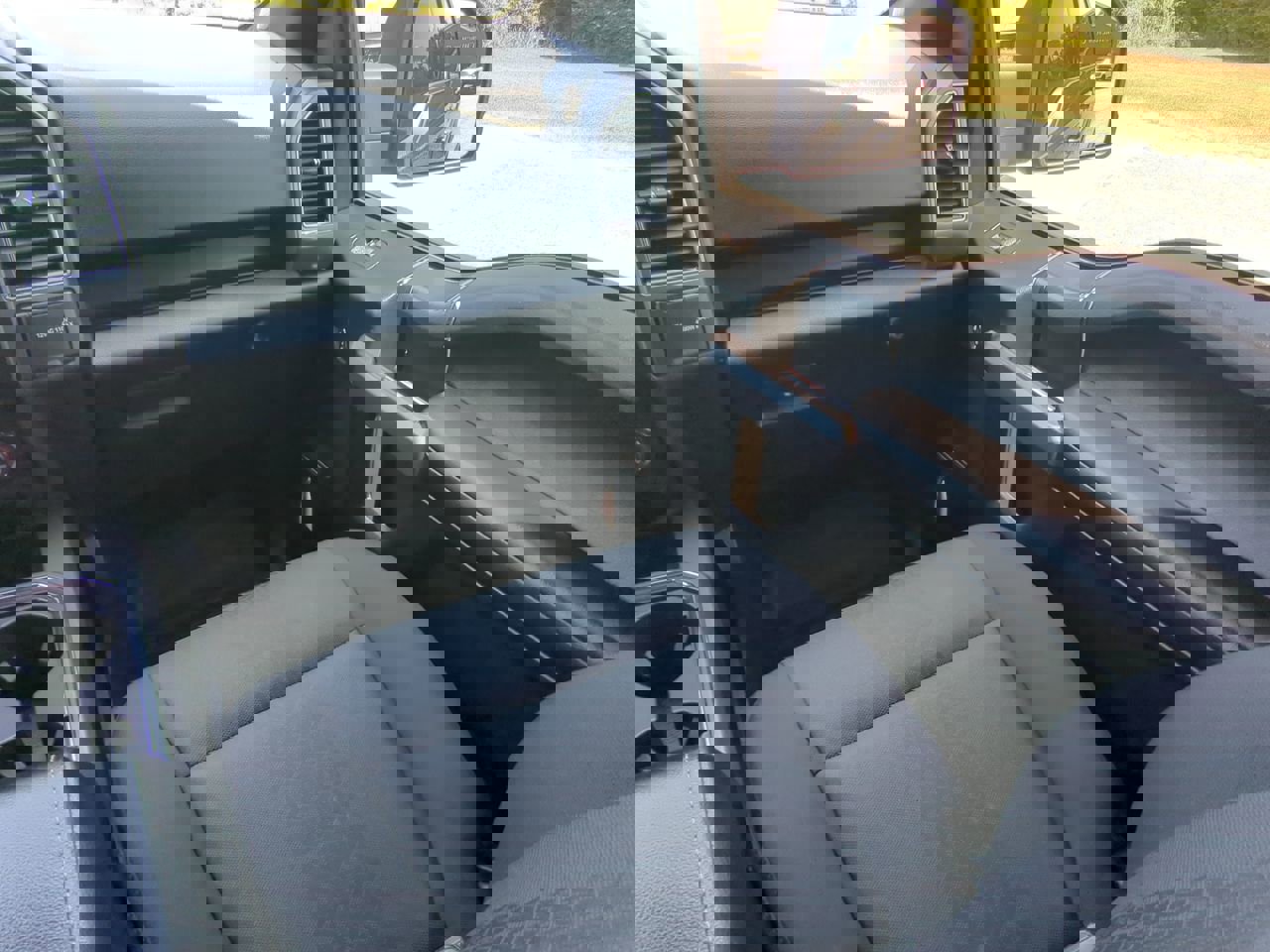 Certified 2019 Ford F150 XLT w/ Equipment Group 302A Luxury image 15