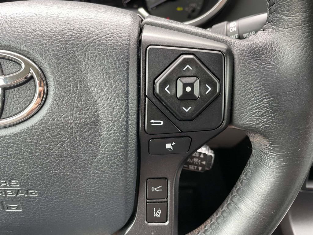 Used 2020 Toyota Sequoia SR5 w/ Premium Package image 26