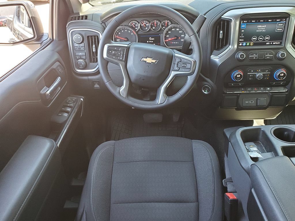 Used 2022 Chevrolet Silverado 1500 LT AWD/4WD image 8
