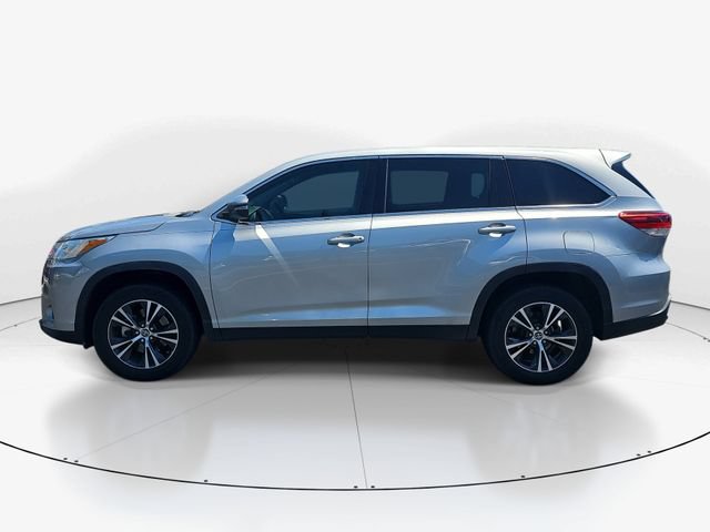 Used 2019 Toyota Highlander LE FWD image 6
