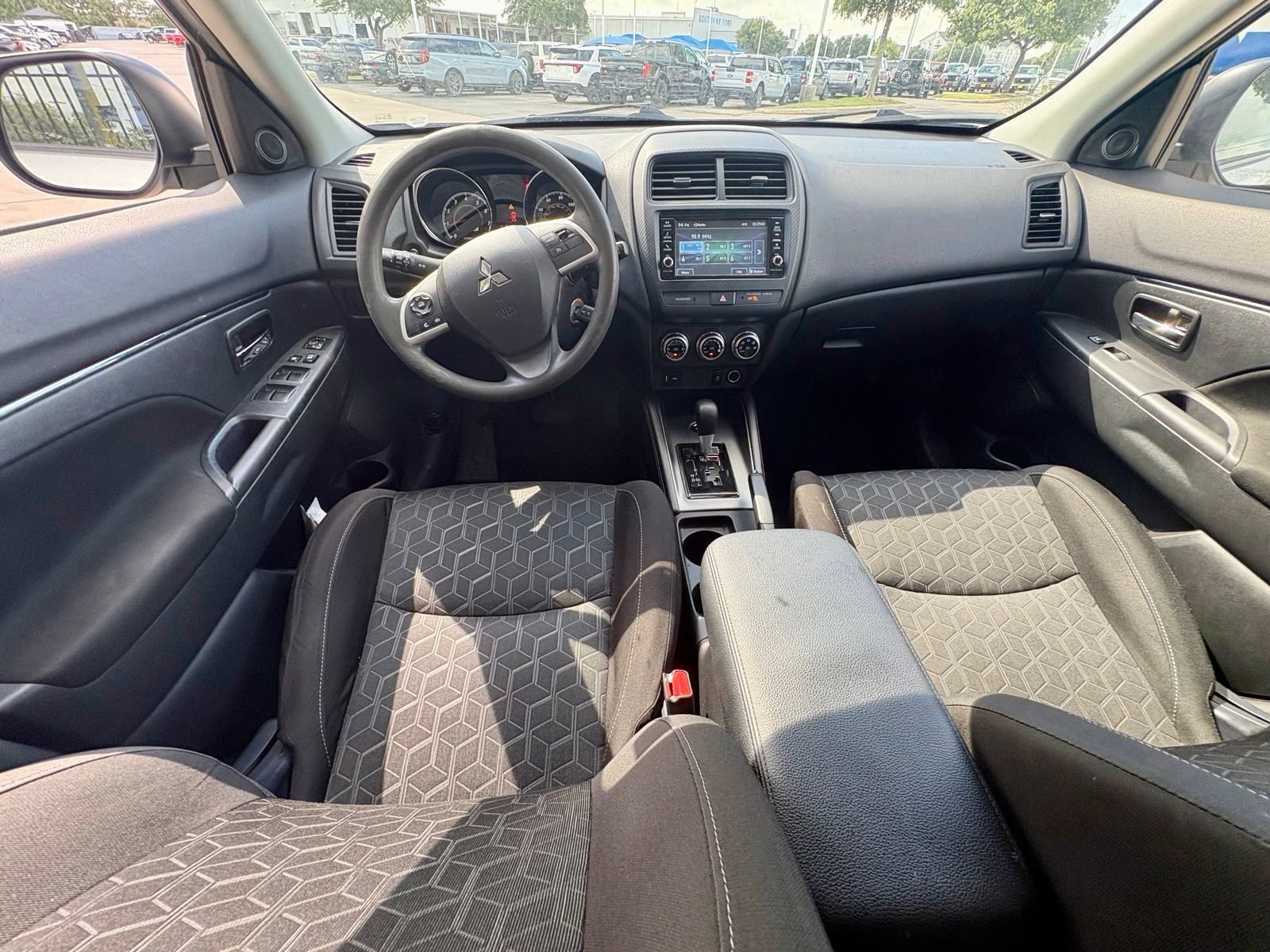 Used 2023 Mitsubishi Outlander Sport SE AWD/4WD image 7